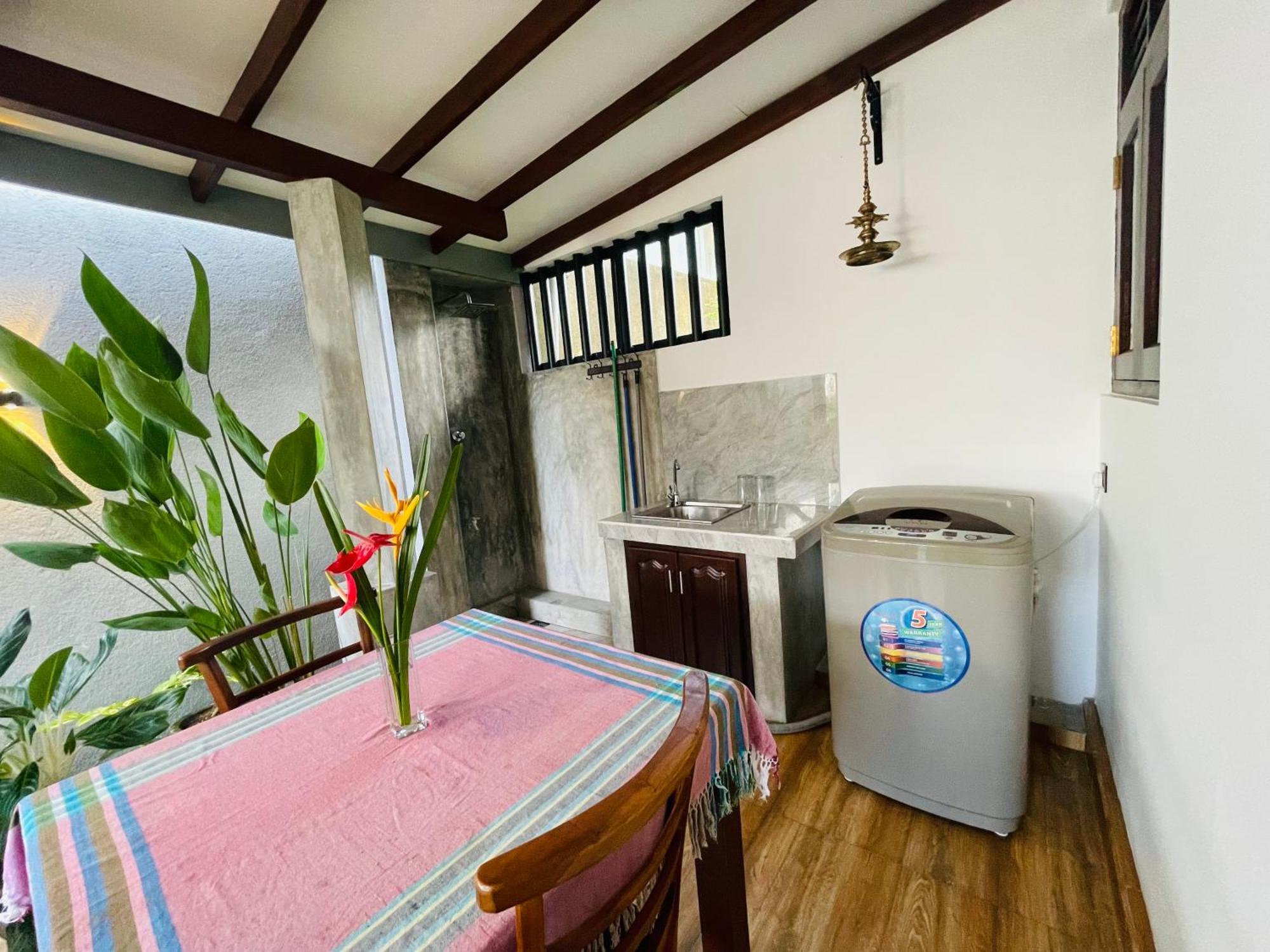 The Nook Hotel Hikkaduwa Bagian luar foto